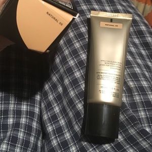 NIB Bare Minerals Tinted Moisturizer, Natural 05
